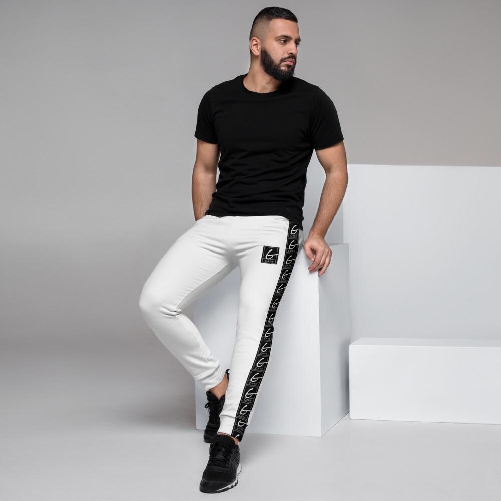 Check out this amazing T-shirt and jogger set!